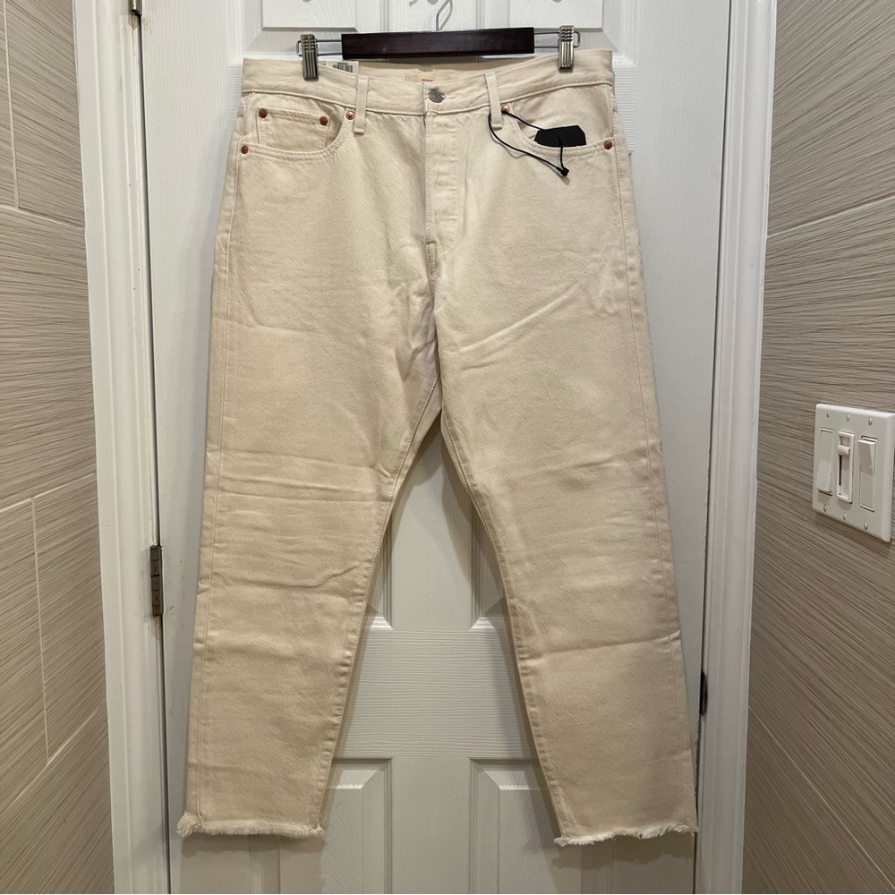 NWT Levi's Premium Wedgie - Off-white Jeans 32